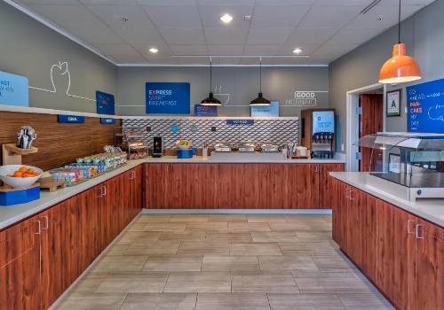 Holiday Inn Express Hotel & Suites Minden image 11