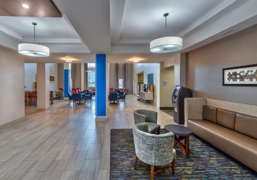 Holiday Inn Express Hotel & Suites Minden image 17