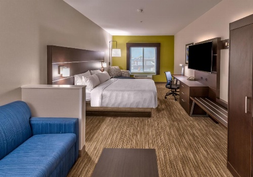 Holiday Inn Express Hotel & Suites Minden image 7